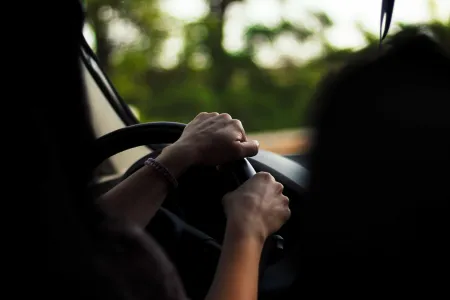 Bien conduire un camping car : les règles à respecter pour ce véhicule